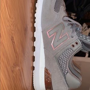 new balance tennis shoes